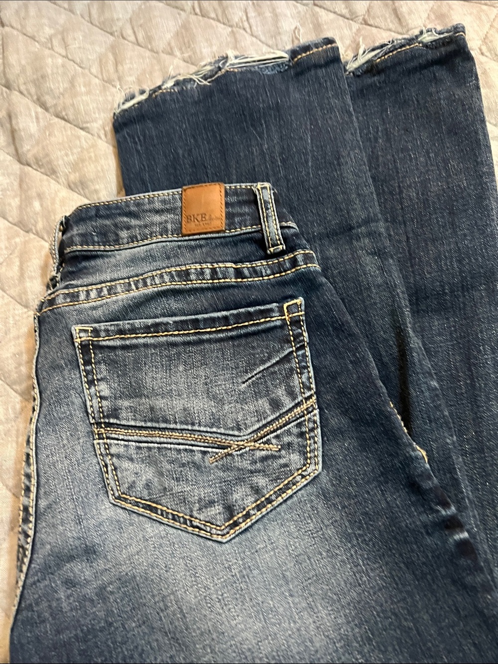 BKE Flared Jeans in Dark Blue Fade - Picture 7 of 8